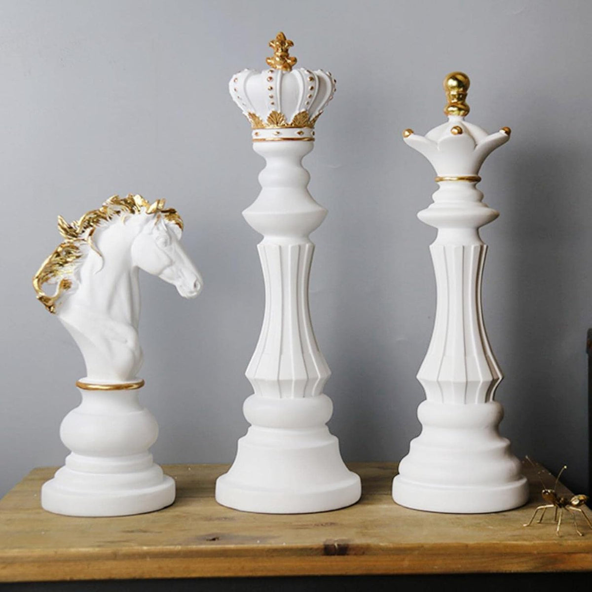 Large White Chess Queen Statue – Luxury Chess Piece Sculpture, Elegant Home Decor & Office Desk Figurine